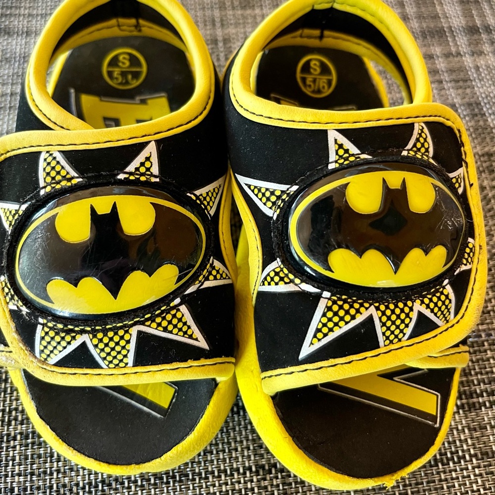 Batman sandals - S (5/6)